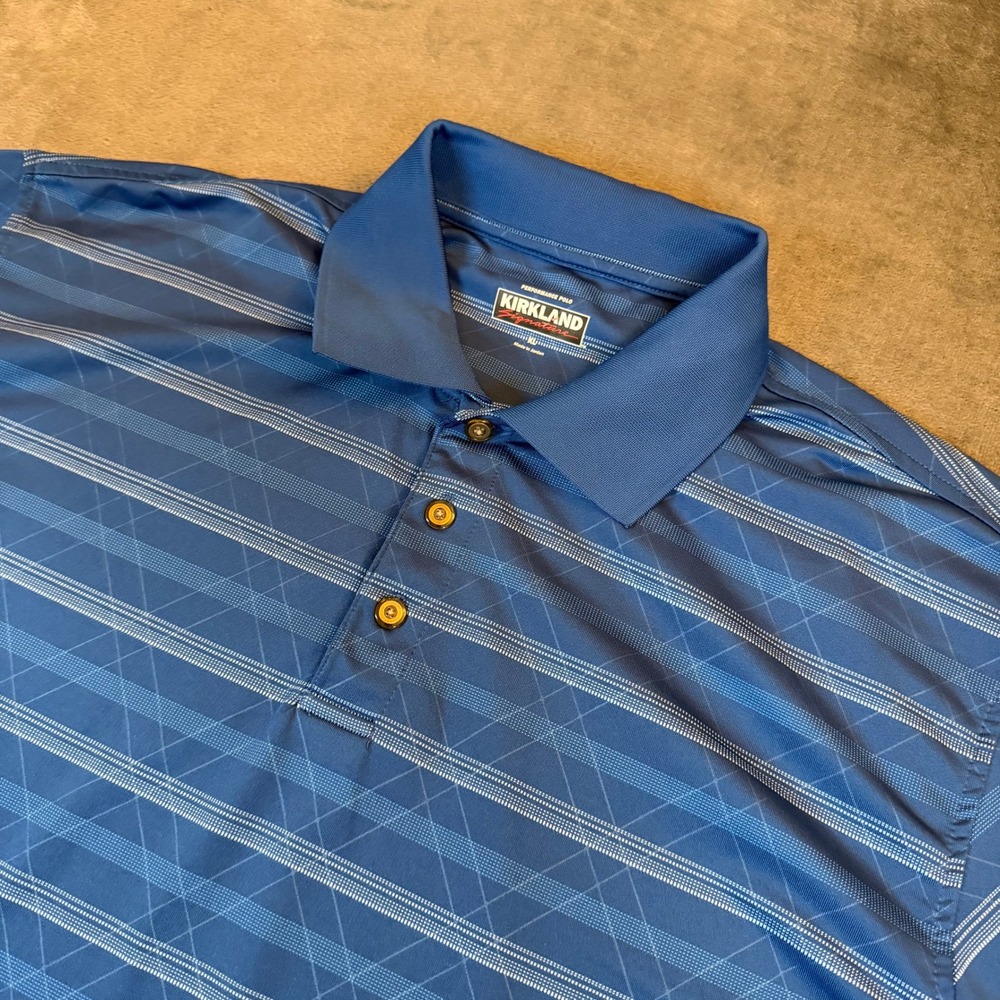 Kirkland Signature Performance Polo Shirt Mens Extra Large Blue Striped Stretch